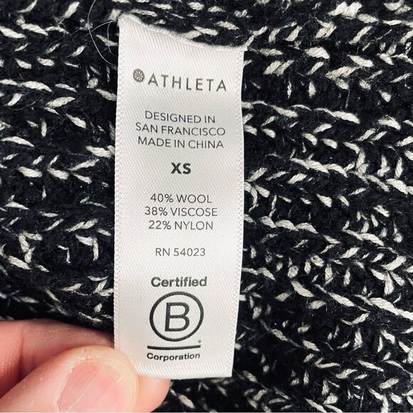 Athleta Sierra Crew Wool Blend Sweater In Black Marl Sz XS - Picture 10 of 12